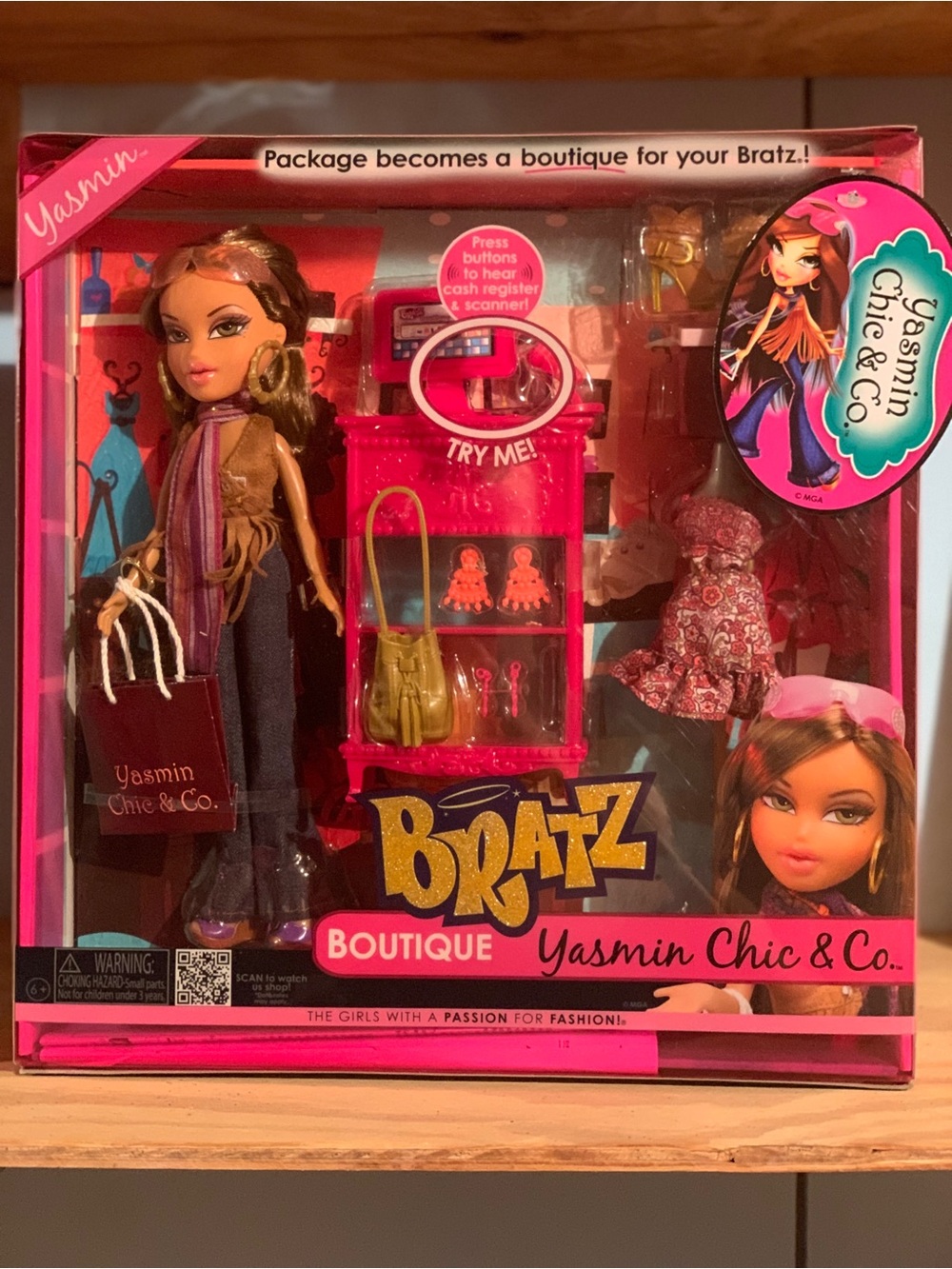 Bratz Boutique Yasmin Chic & Co. Doll - Pink Packaging
